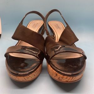 Women’s wedge sandals size 9